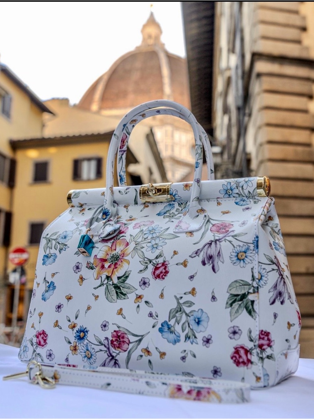 🔥NWT‼️BEAUTIFUL White Floral TopHandle Leather Satchel w/Optional Shoulder Strap